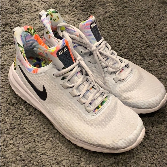 Nike Shoes - EUC NIKE Renew Rival 🌺🌸